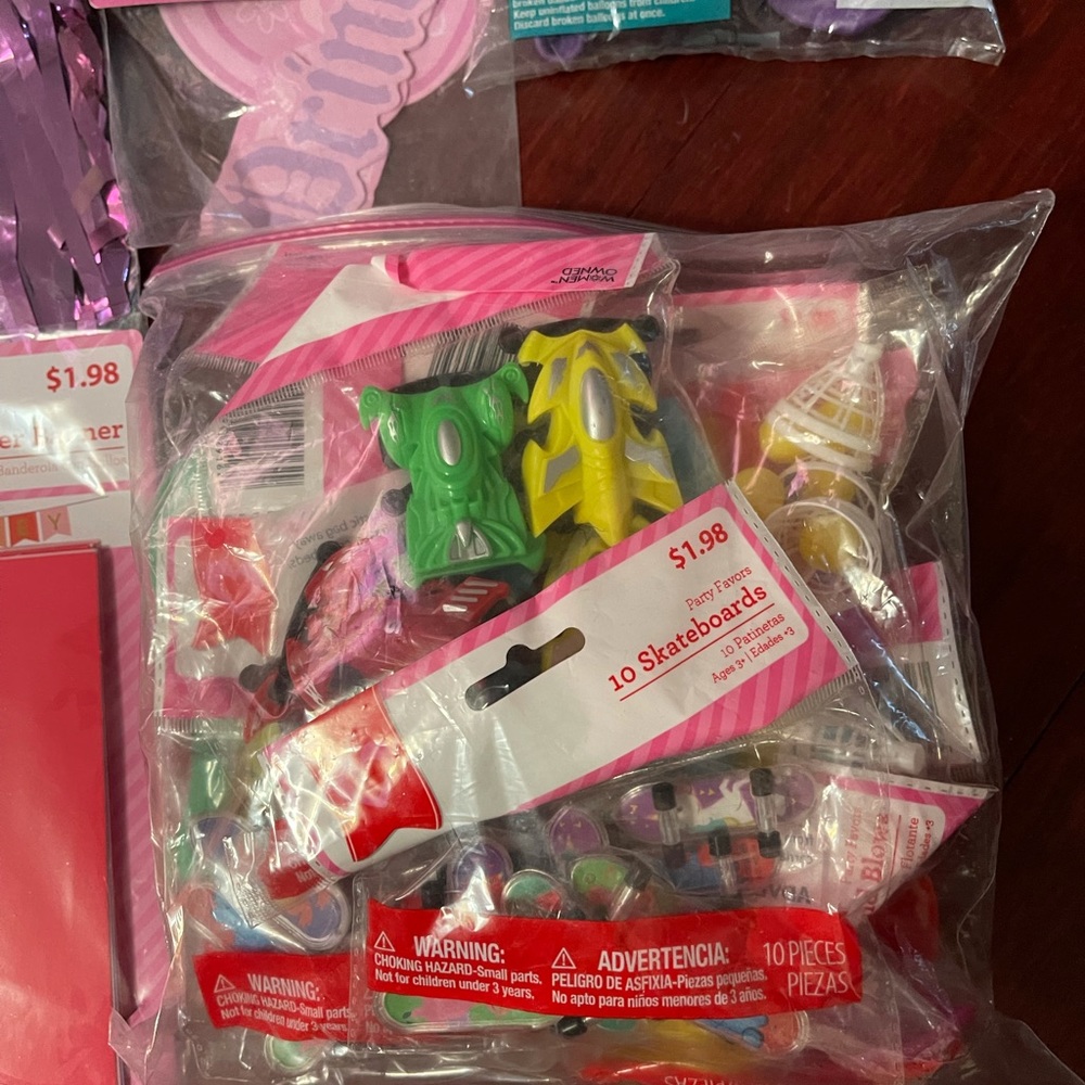 Lot of 100+ Party supplies!! Lavender & Pink color - Picture 7 of 14
